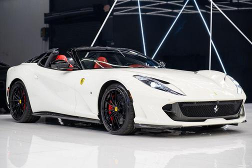 2023 Ferrari 812 GTS 