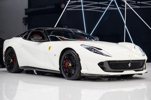 2023 Ferrari 812 GTS 