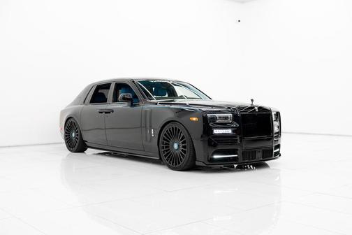2025 Rolls-Royce Phantom 