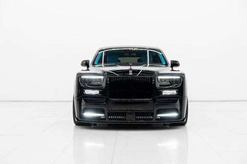 2025 Rolls-Royce Phantom 
