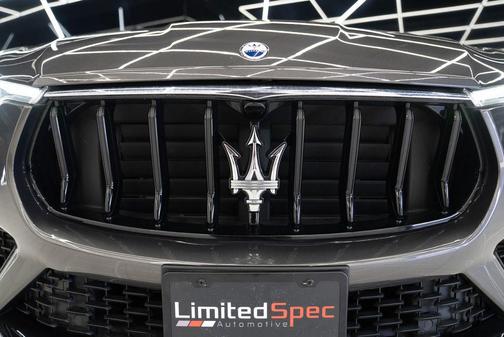2022 Maserati Levante Modena
