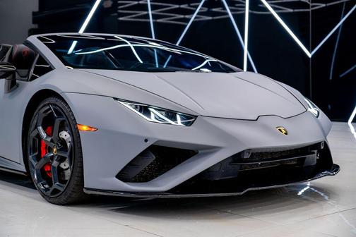 2020 Lamborghini Huracan EVO EVO Spyder Convertible 2D