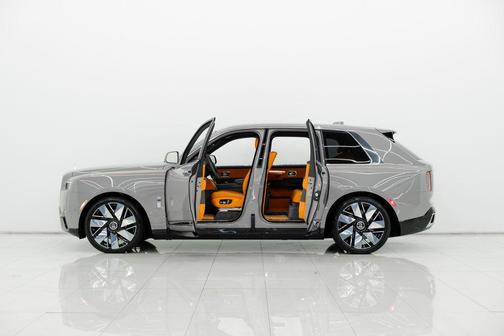 2025 Rolls-Royce Cullinan 