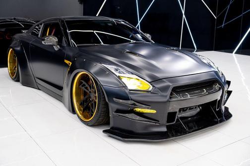 2015 Nissan GT-R Black Edition