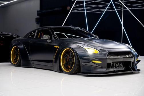 2015 Nissan GT-R Black Edition