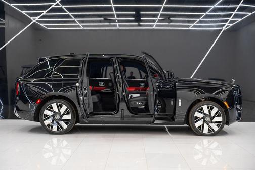 2025 Rolls-Royce Cullinan 