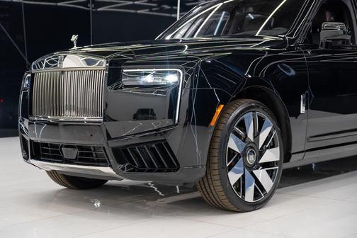 2025 Rolls-Royce Cullinan 