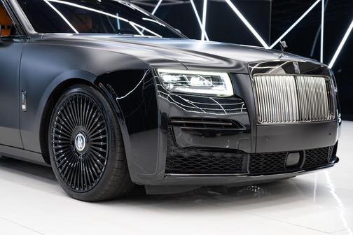 Black 2022 Rolls-Royce Ghost Black Badge