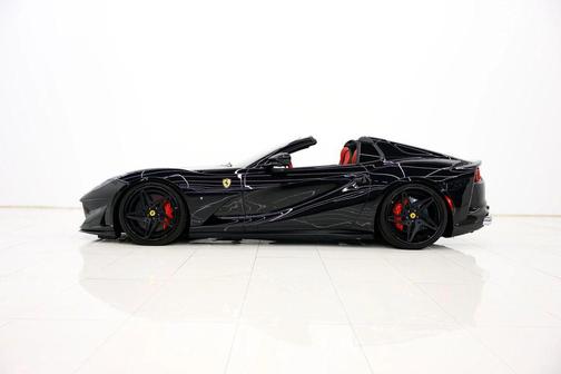 2021 Ferrari 812 GTS Convertible 2D