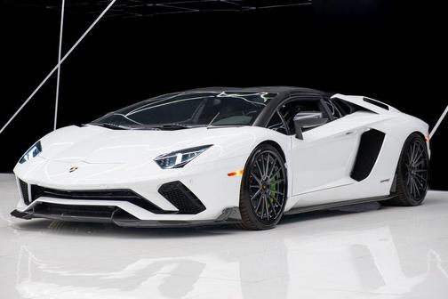 2019 Lamborghini Aventador S S Convertible 2D Roadster