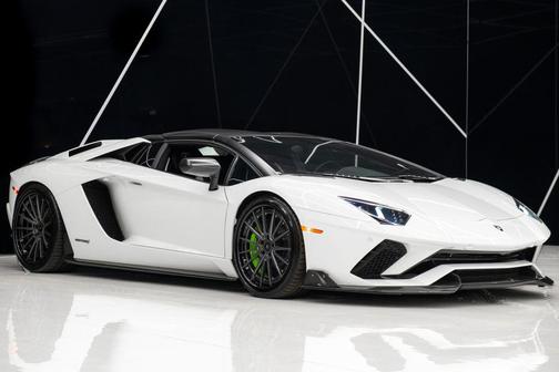 2019 Lamborghini Aventador S S Convertible 2D Roadster
