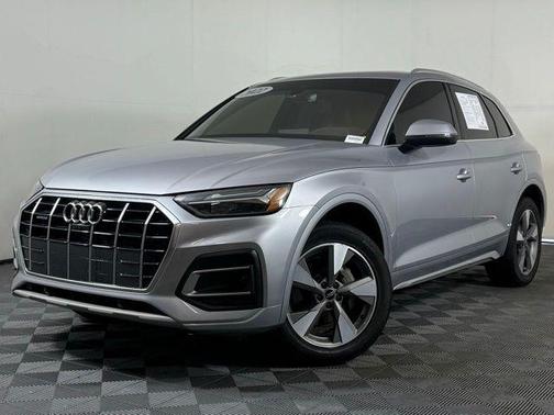 2022 Audi Q5 40 Premium Plus
