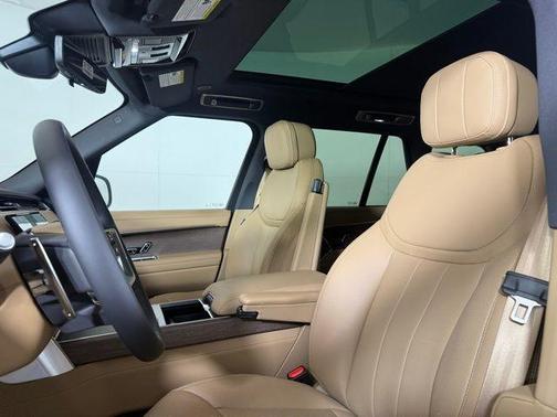 2025 Land Rover Range Rover P400 SE