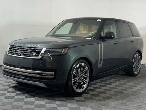 2025 Land Rover Range Rover P400 SE