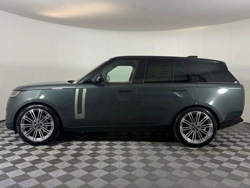 2025 Land Rover Range Rover P400 SE