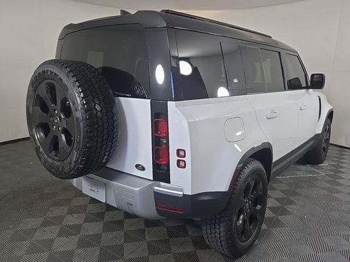 Fuji White 2022 Land Rover Defender 110 Standard