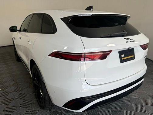 Fuji White 2026 Jaguar F-PACE P250 R-Dynamic S