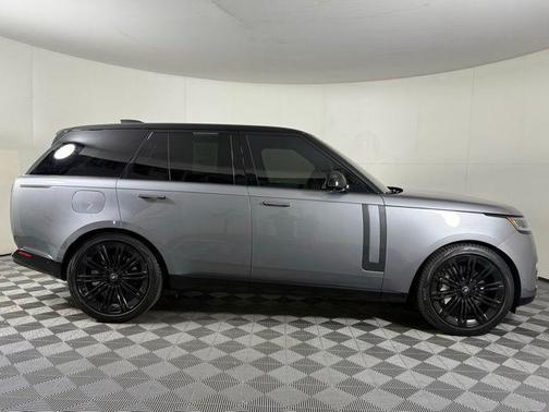 2023 Land Rover Range Rover P530 SE