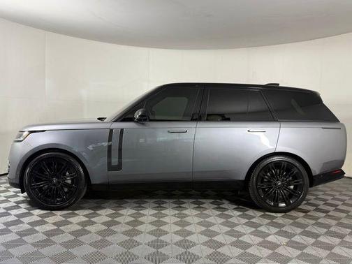 2023 Land Rover Range Rover P530 SE