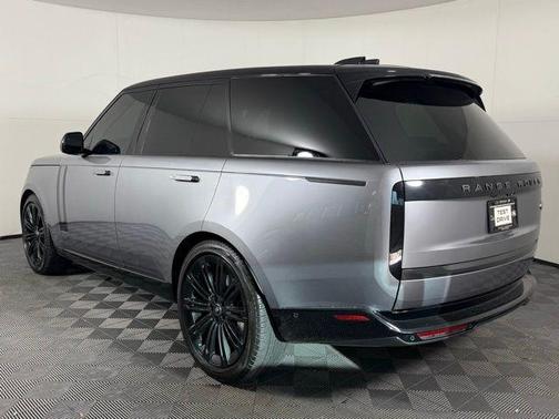 2023 Land Rover Range Rover P530 SE