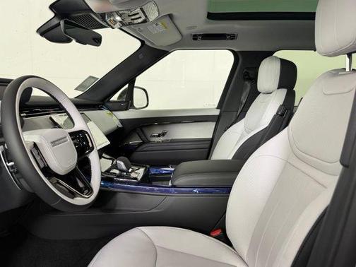 Borasco Grey 2026 Land Rover Range Rover Sport P460e Dynamic SE