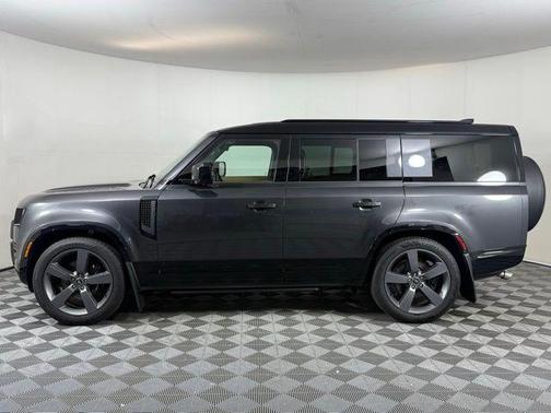 2025 Land Rover Defender P500 V8