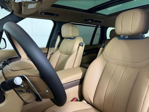 2026 Land Rover Range Rover P530 SE 7 Seat
