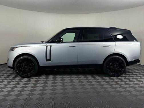 2025 Land Rover Range Rover P530 SE 7 Seat