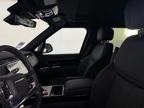2025 Land Rover Range Rover P530 SE 7 Seat