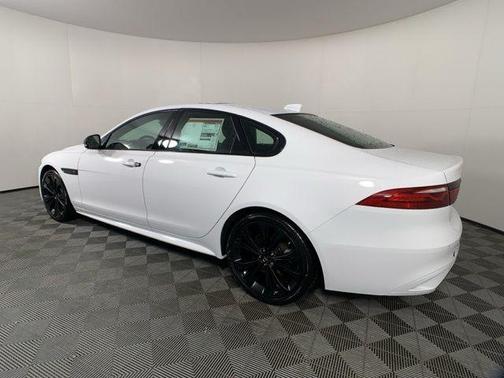 2024 Jaguar XF R-Dynamic SE