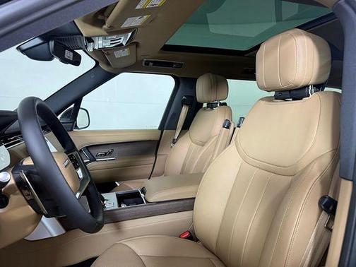 2026 Land Rover Range Rover P400 SE 7 Seat