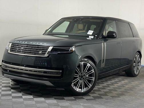 2026 Land Rover Range Rover P400 SE 7 Seat