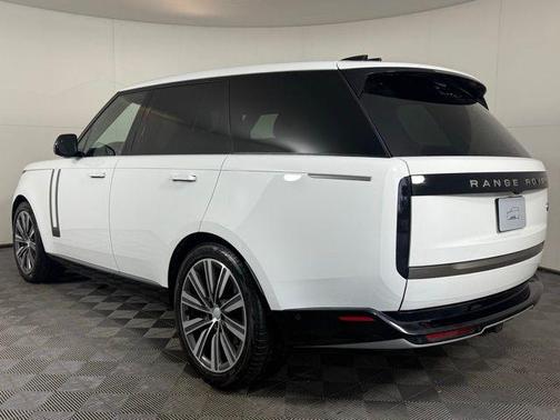 2023 Land Rover Range Rover P530 SE