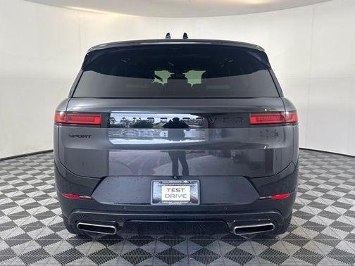 2024 Land Rover Range Rover Sport SE