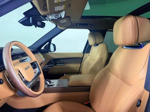 2025 Land Rover Range Rover P530 SE 7 Seat
