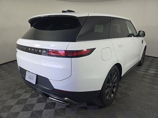 Fuji White 2025 Land Rover Range Rover Sport P360 SE
