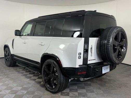 2026 Land Rover Defender 110 X-Dynamic SE