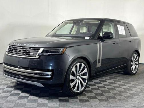 2023 Land Rover Range Rover P530 SE