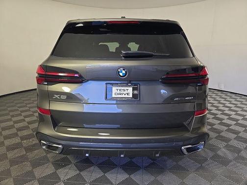 Green Metallic 2026 BMW X5 xDrive40i