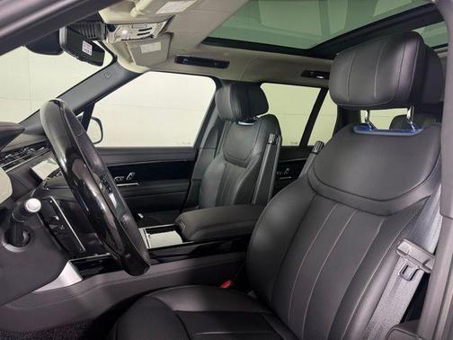 2026 Land Rover Range Rover P530 Autobiography