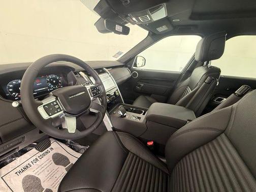 2025 Land Rover Discovery P300 S