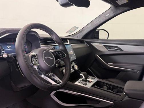 2025 Jaguar F-PACE SVR 575 Edition