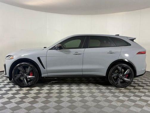 2025 Jaguar F-PACE SVR 575 Edition