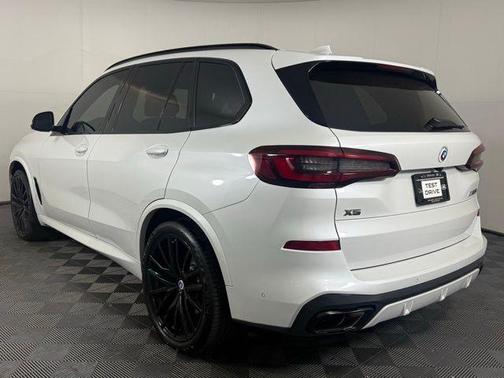 2023 BMW X5 M50i
