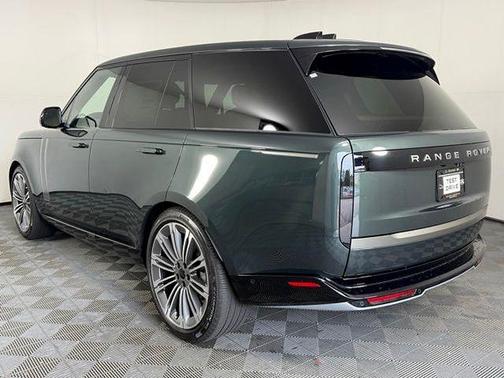 Belgravia Green 2026 Land Rover Range Rover P400 SE