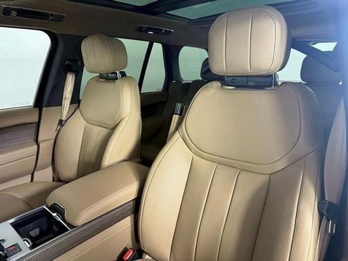 Belgravia Green 2026 Land Rover Range Rover P400 SE