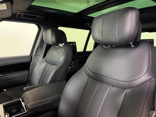 2025 Land Rover Range Rover AUTOBIOGRAPHY