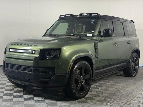 2026 Land Rover Defender X-DYNAMIC SE