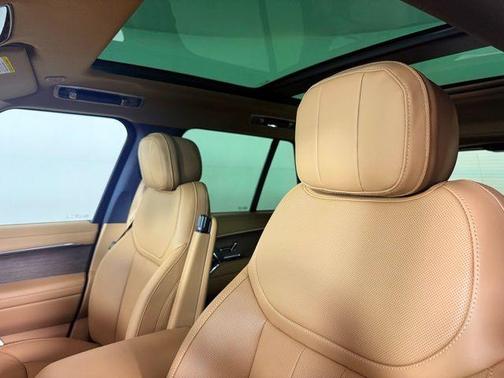 2025 Land Rover Range Rover P400 SE