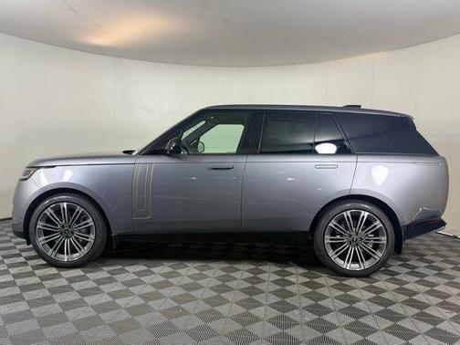 2025 Land Rover Range Rover P400 SE